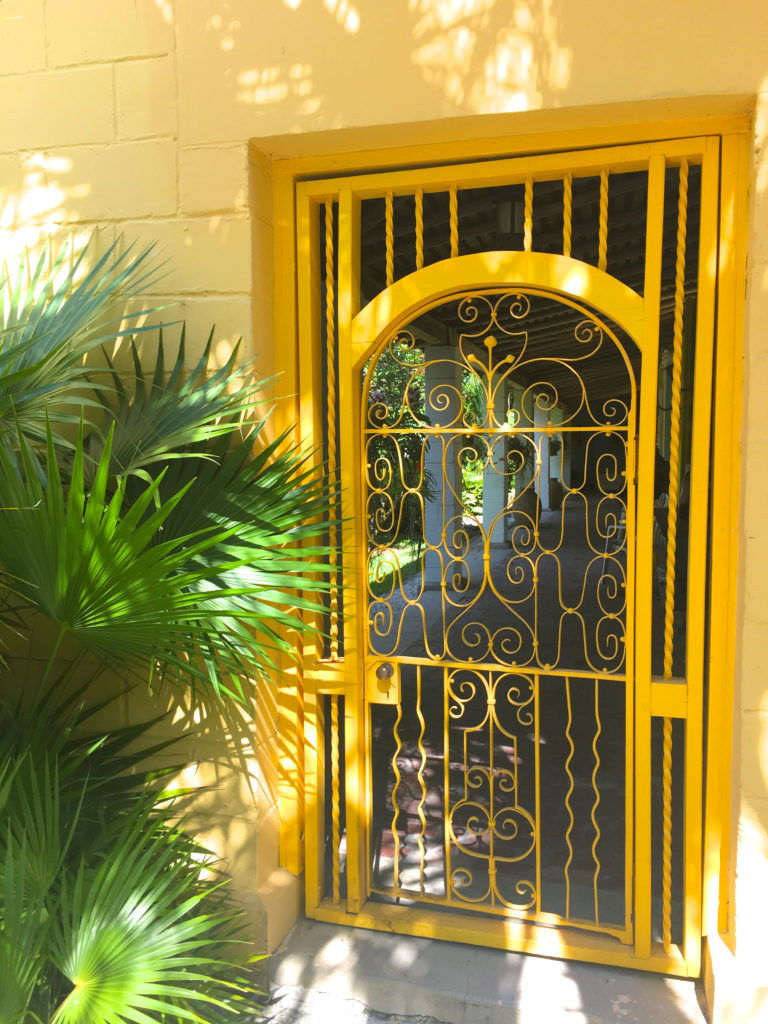 yellow-door-bonnet-house