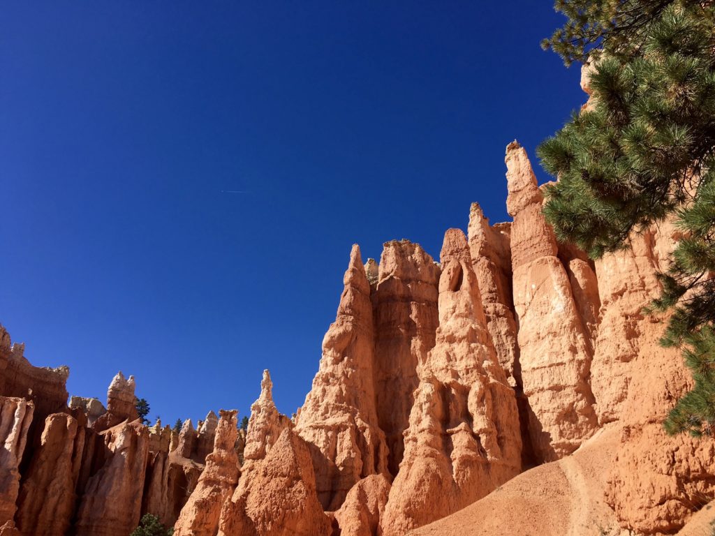 hiking Bryce Canyon // feathersandstripes.com