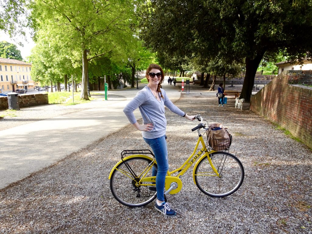 non-maternity t-shirt and a bike ride in Lucca, Italy