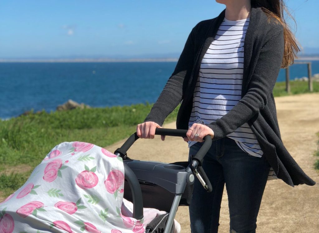 easy stripe mom outfit