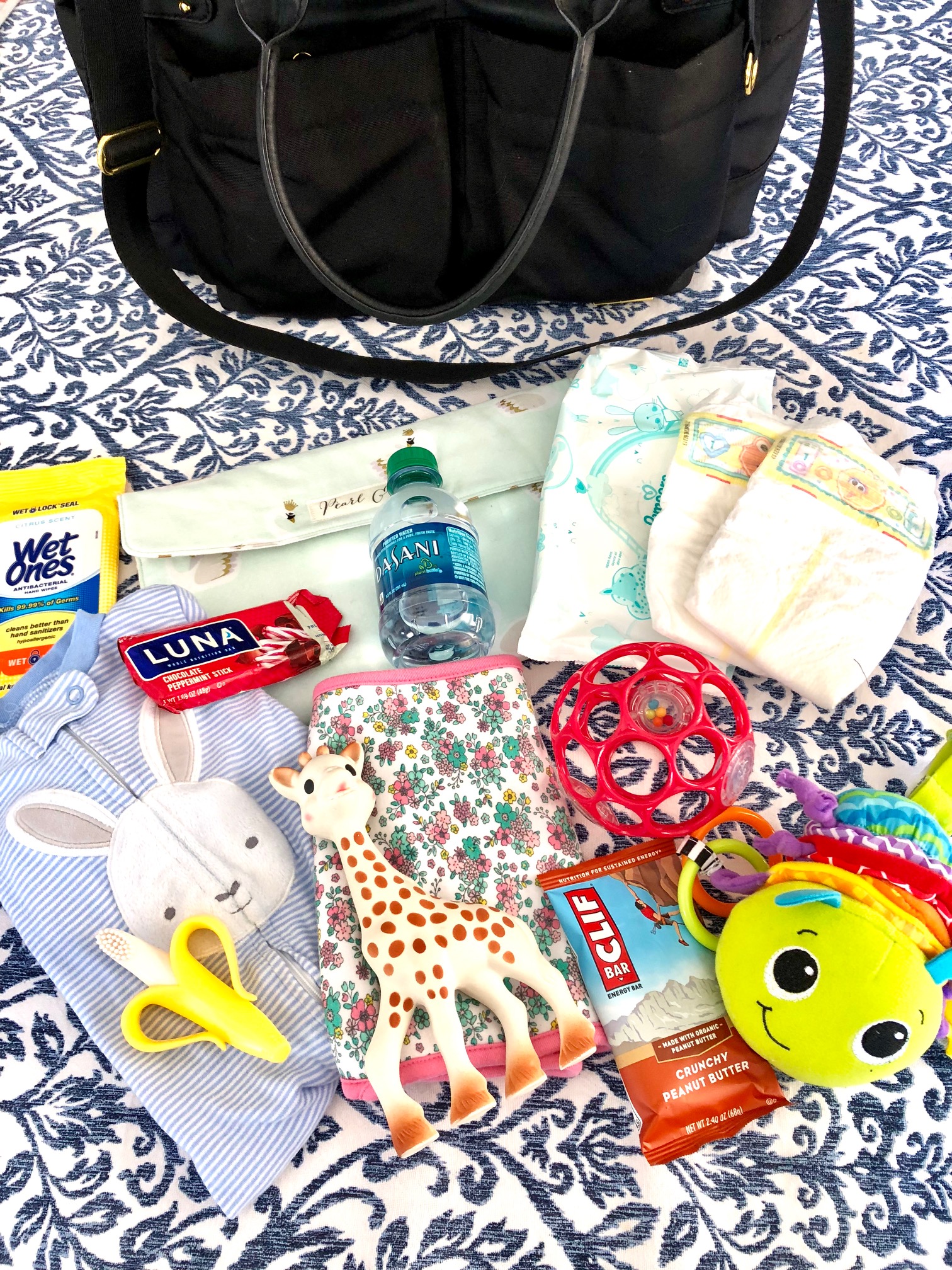baby diaper bag essentials