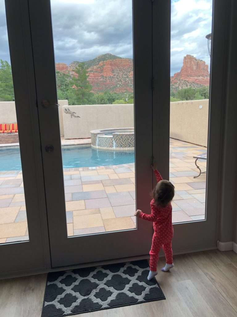 Where to stay in Sedona for family travel from blogger feathersandstripes.com