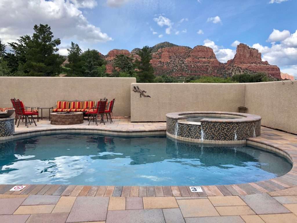 Where to stay in Sedona for family travel from blogger feathersandstripes.com