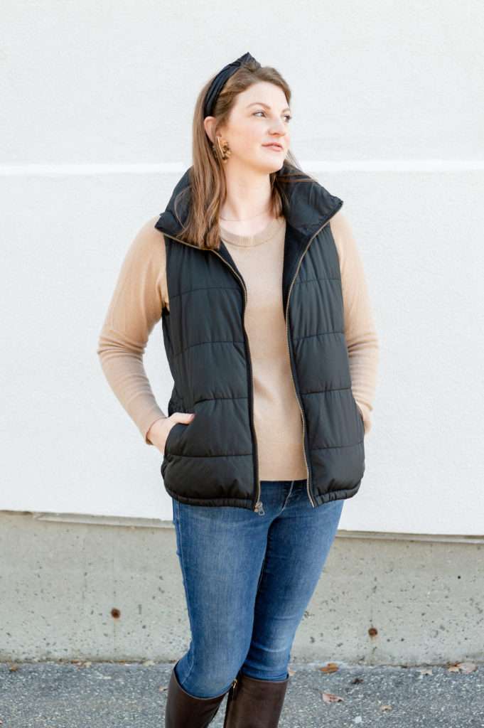 A comfortable and classic camel and black outfit from New England blogger Alyssa from feathersandstripes.com